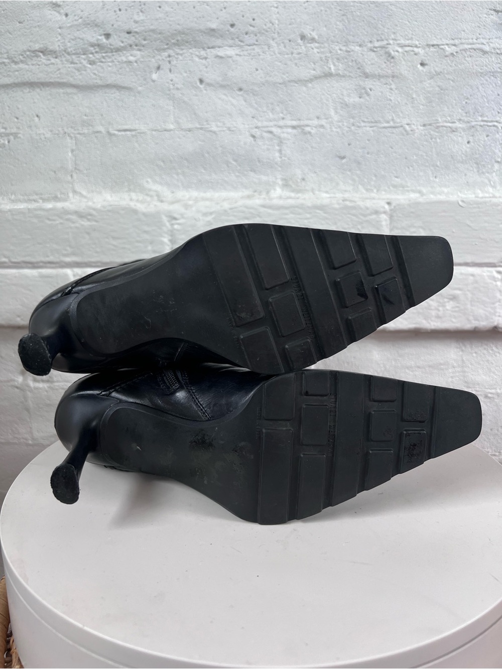 Stuart Weitzman Lace Up Pointy Toe Boots Black Granny Size 7 - Picture 9 of 13